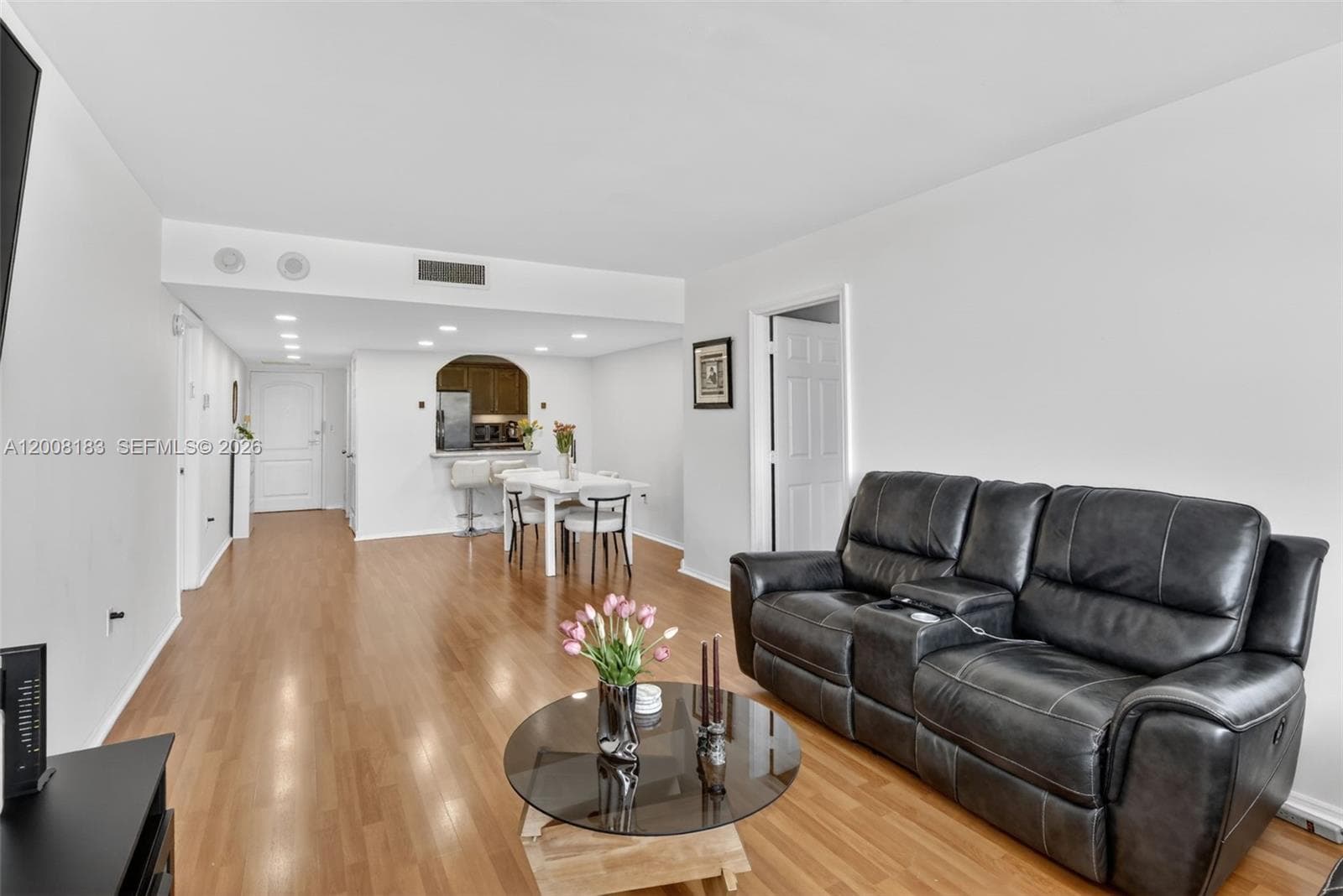 3675 N Country Club Dr # 410, Aventura, FL 33180 — zdjęcie 3