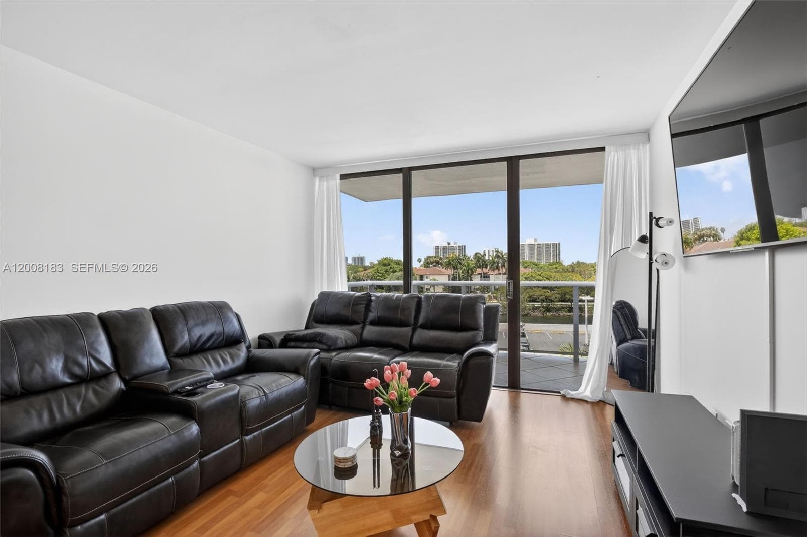 3675 N Country Club Dr # 410, Aventura, FL 33180 — zdjęcie 4