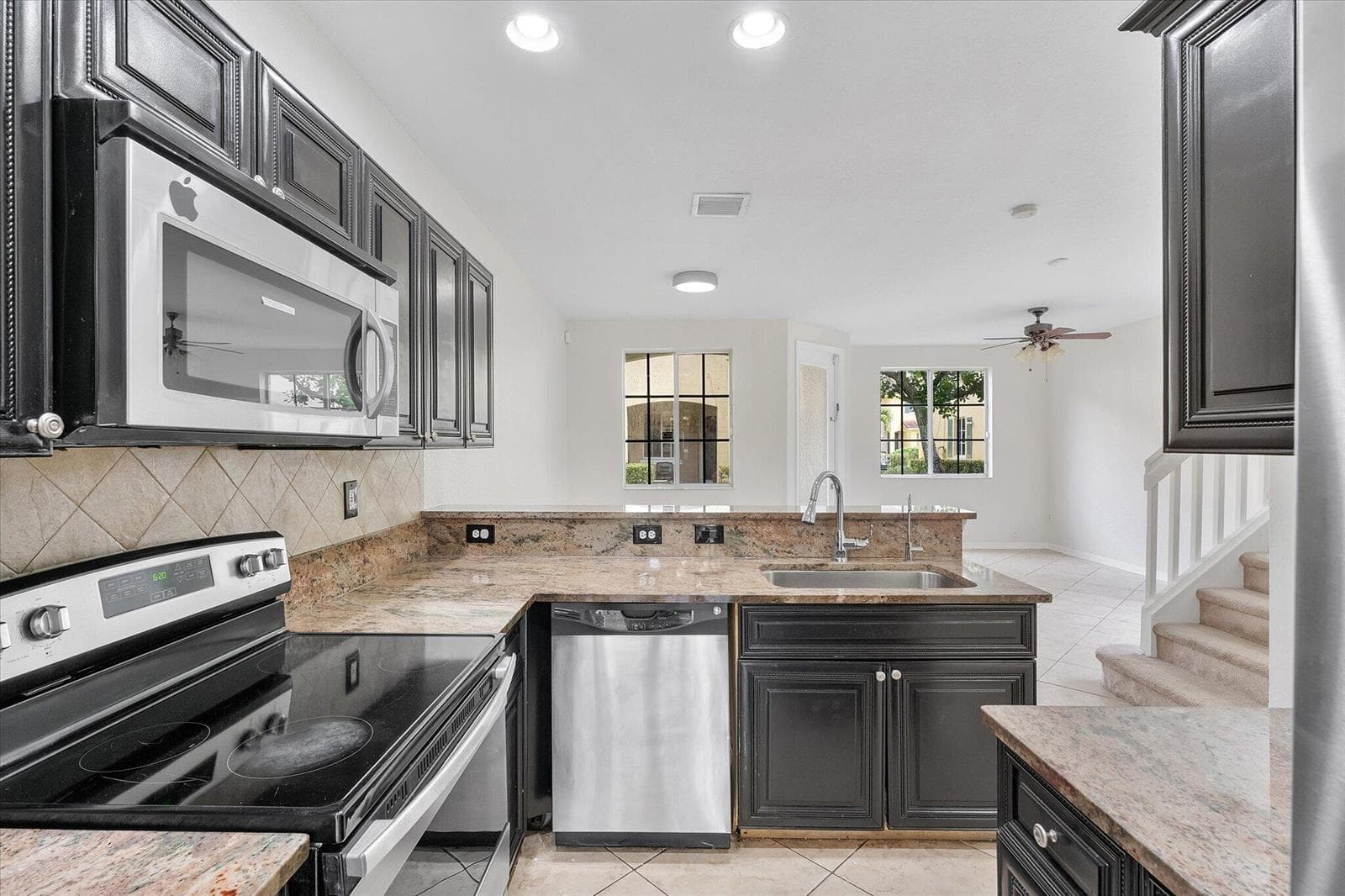 6051 SW 19th Court, North Lauderdale, FL 33068 — zdjęcie 5