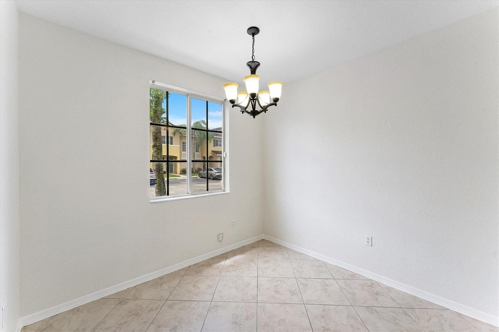 6051 SW 19th Court, North Lauderdale, FL 33068 — zdjęcie 4