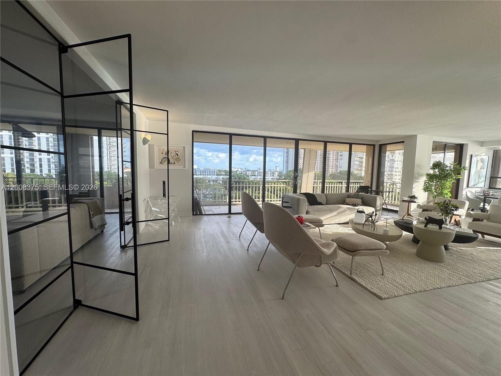 11113 Biscayne Blvd # 558, Miami, FL 33181