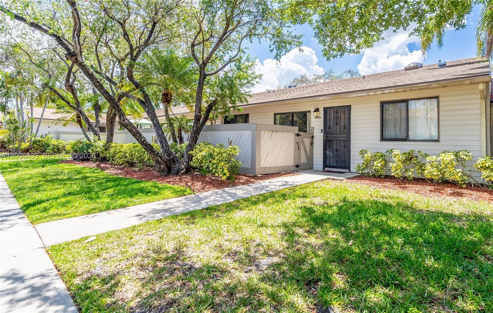 9804 NW 37th St # 3E, Sunrise, FL 33351 — zdjęcie 3