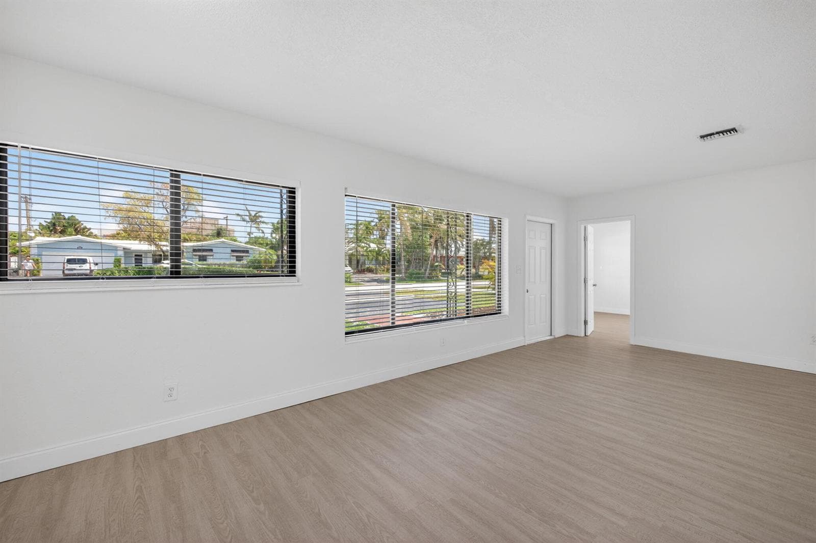 4807 NE 18th Avenue, Oakland Park, FL 33334 — zdjęcie 5