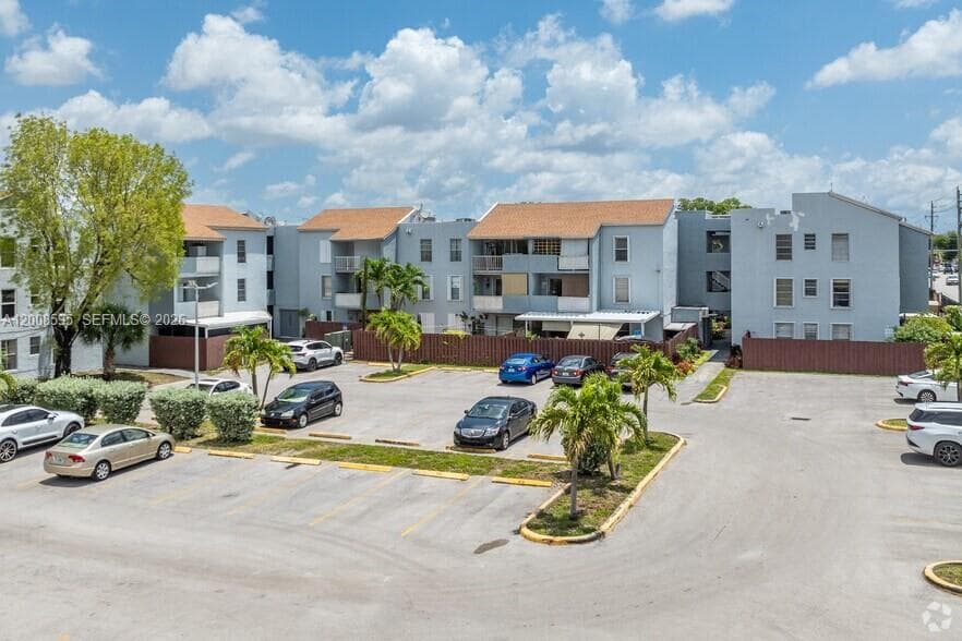 6095 W 18th Ave # S219, Hialeah, FL 33012 — zdjęcie 4