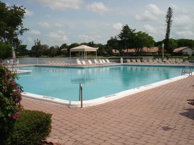 3740 Inverrary Drive # 1a, Lauderhill, FL 33319 — zdjęcie 2