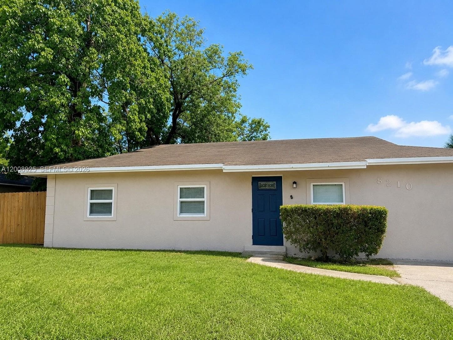 8210 SW 7th St, North Lauderdale, FL 33068