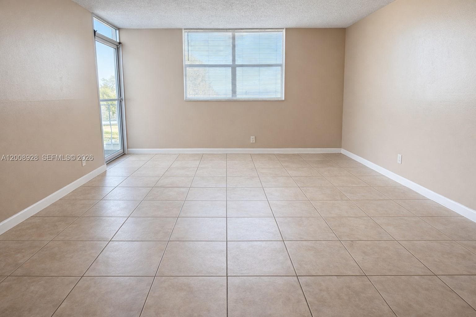 470 Executive Center Dr # 2D, West Palm Beach, FL 33401 — zdjęcie 4