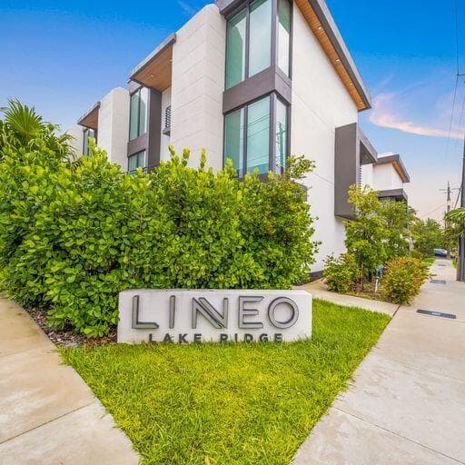 1058 N Victoria Park Road N, Fort Lauderdale, FL 33304 — zdjęcie 2