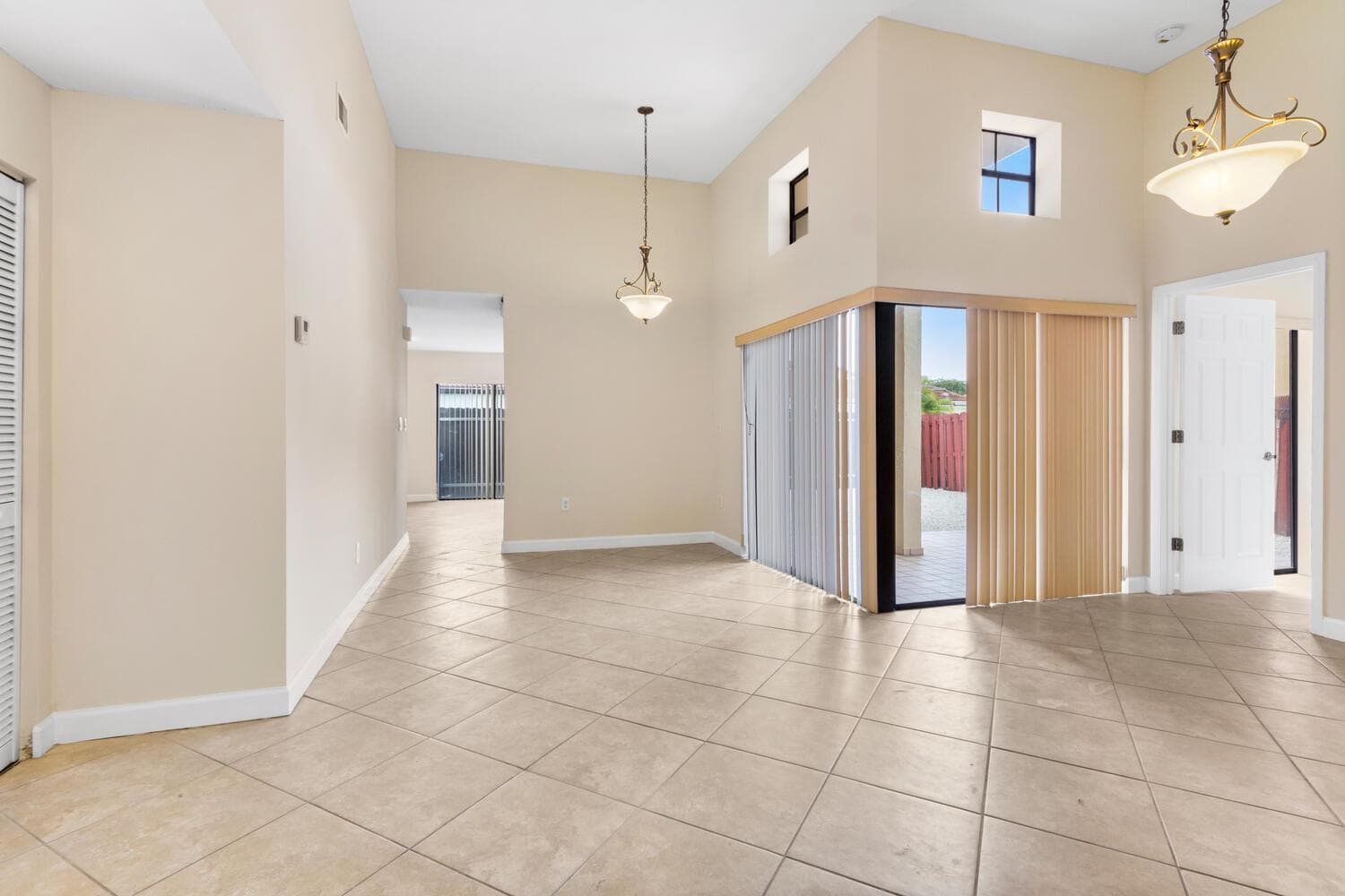 8871 SW 6th Street, Miami, FL 33174 — zdjęcie 3
