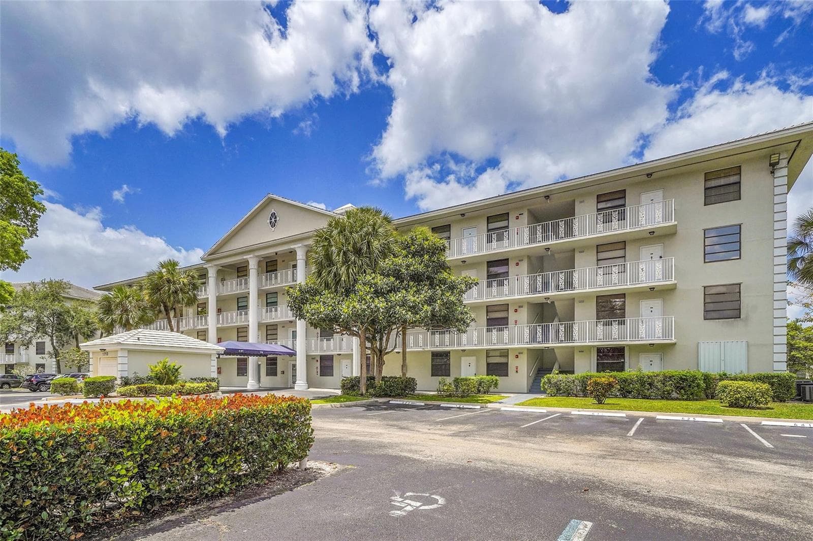 1713 Whitehall Drive # 103, Davie, FL 33324 — zdjęcie 2