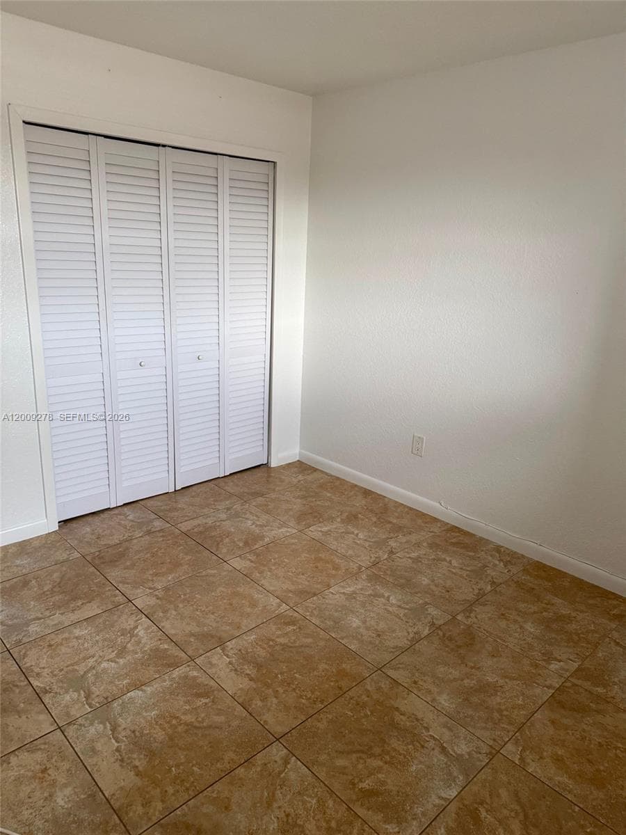 8425 NW 8th St # 306, Miami, FL 33126 — zdjęcie 3