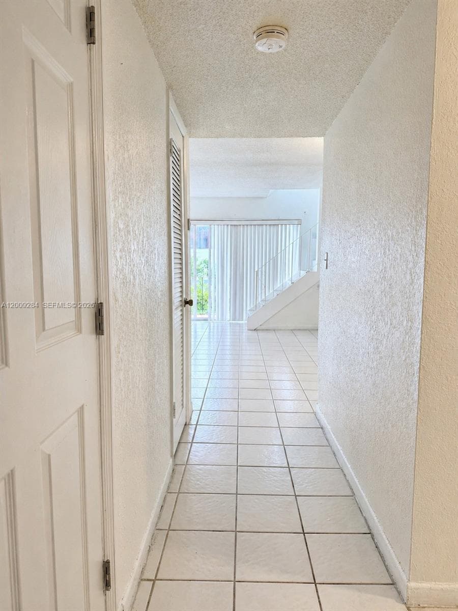 1300 W 47th Pl # 218A, Hialeah, FL 33012 — zdjęcie 2