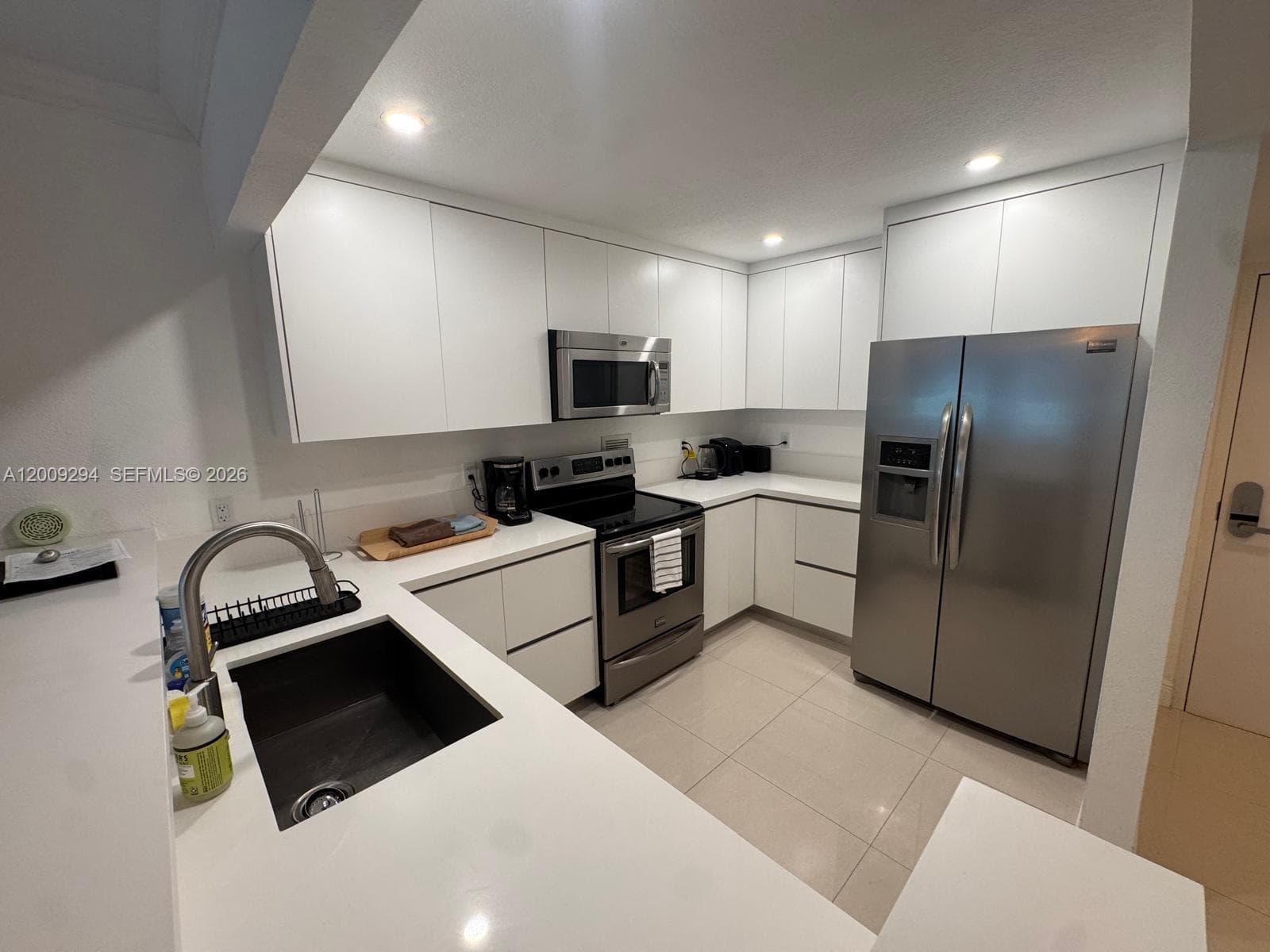 2301 Collins Ave # 427, Miami Beach, FL 33139