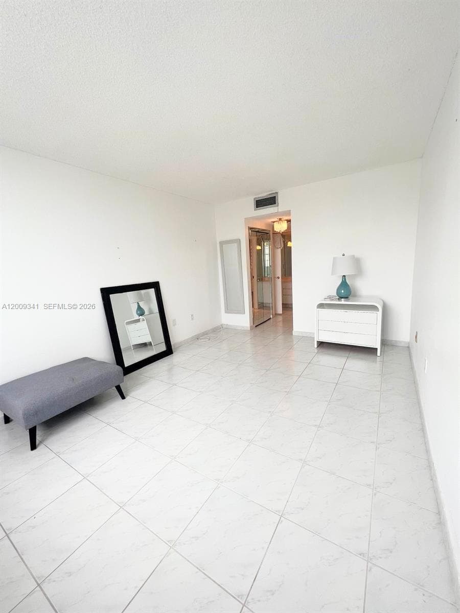 300 Bayview Dr # 915, Sunny Isles Beach, FL 33160 — zdjęcie 5