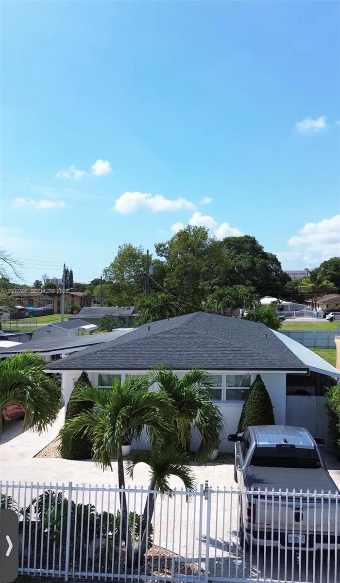 2512 NW 68th St, Miami, FL 33147