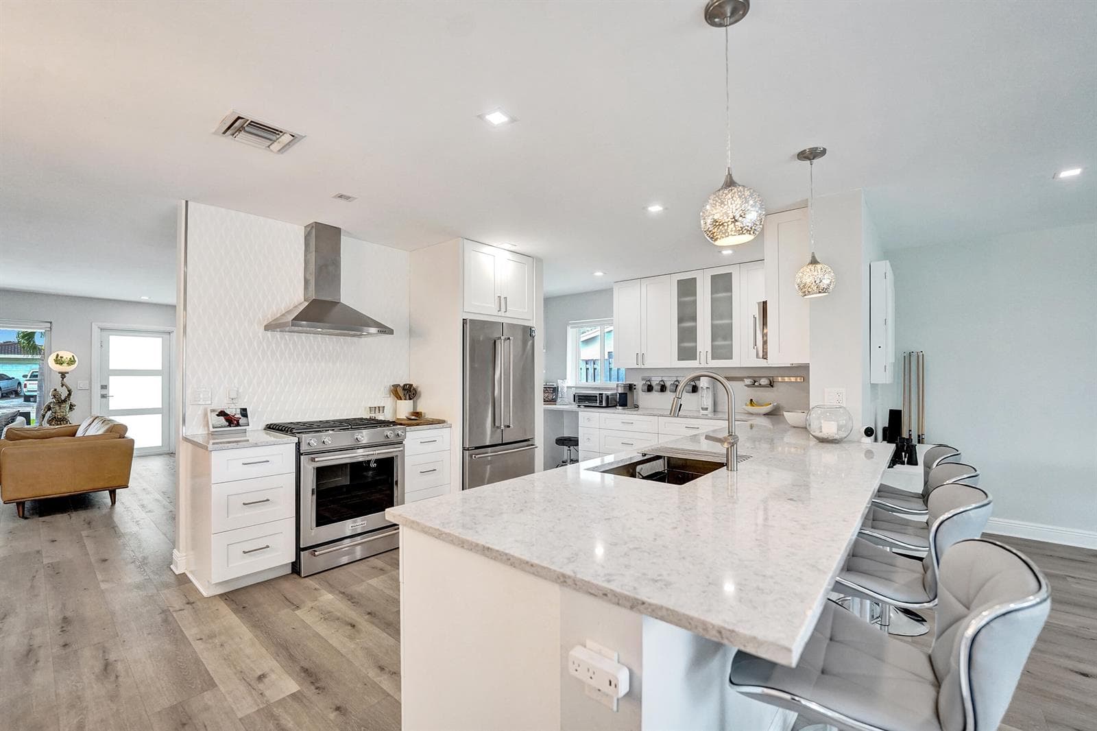 381 SE 3rd Street, Pompano Beach, FL 33060 — zdjęcie 2