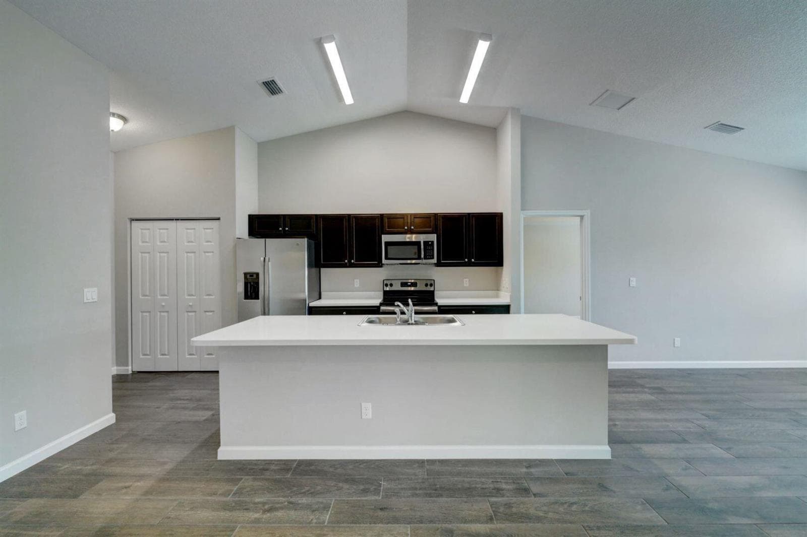 5181 NW Mayfield Lane, Port St. Lucie, FL 34983 — zdjęcie 4