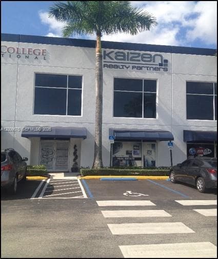 7500 NW 25th St # 114, Miami, FL 33122