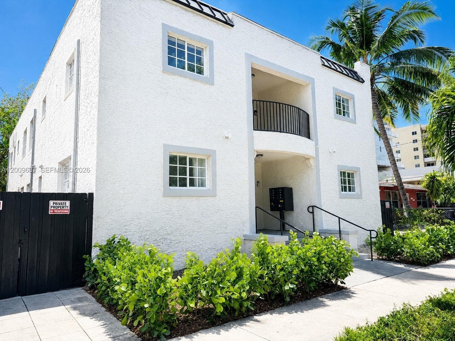 1132 NW 3rd St, Miami, FL 33128 — zdjęcie 2