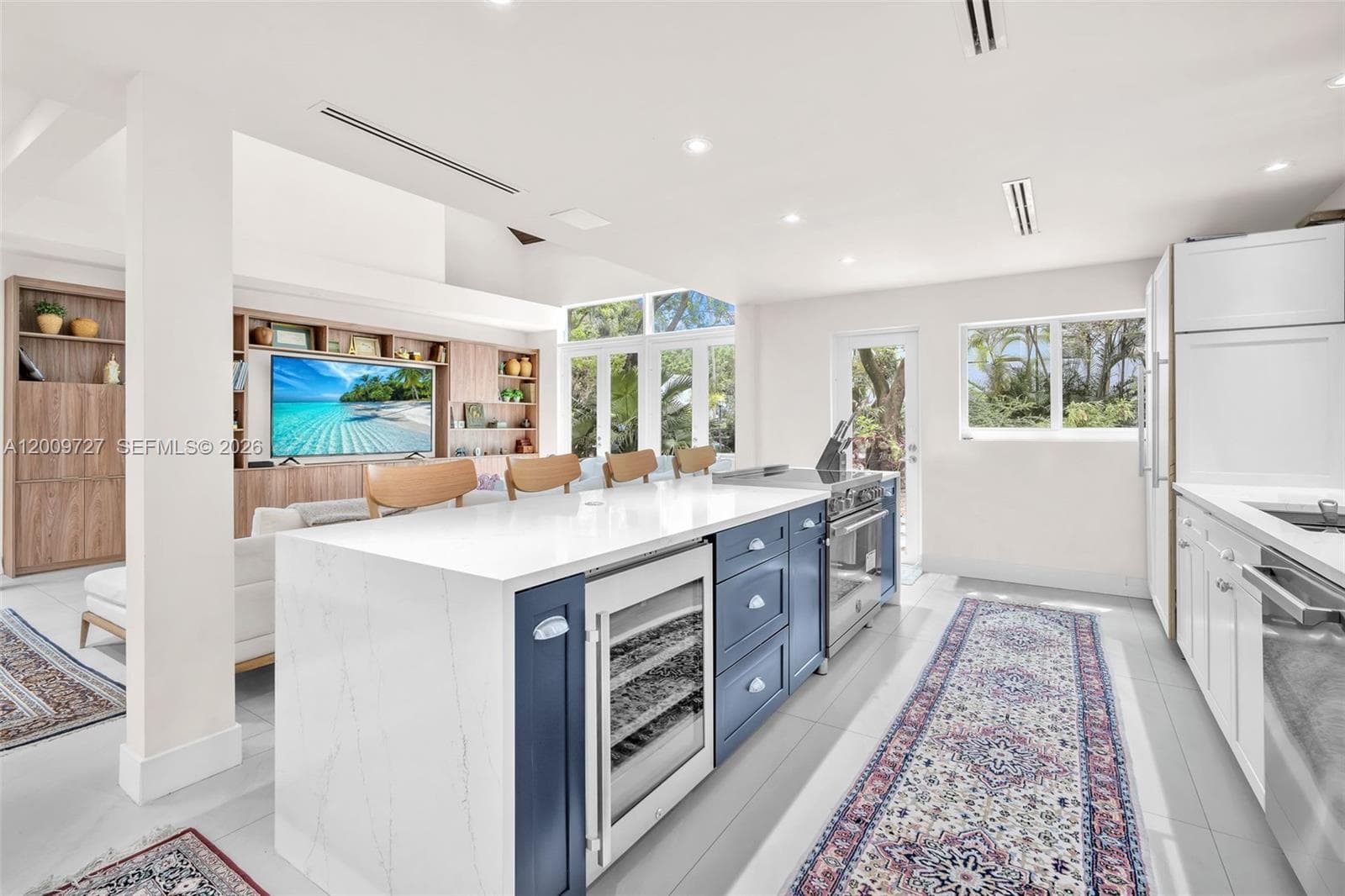 1933 S Oak Haven Cir, Miami, FL 33179 — zdjęcie 3