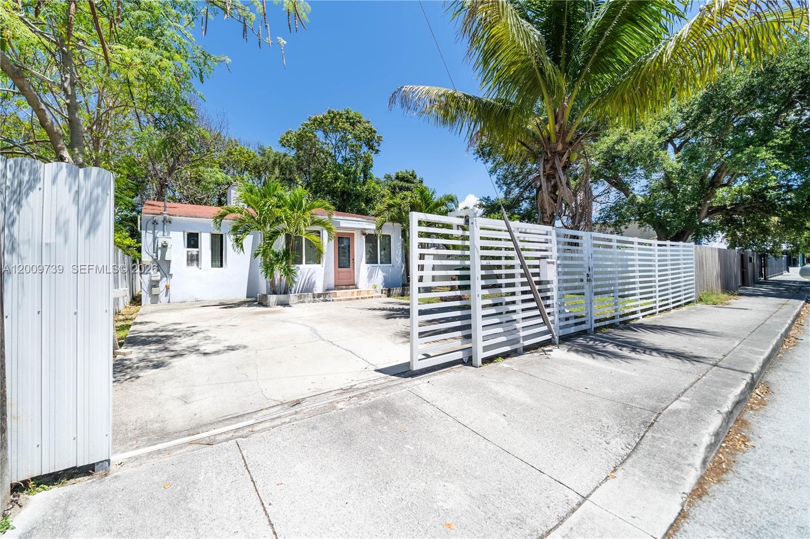 235 NW 59th St, Miami, FL 33127 — zdjęcie 4