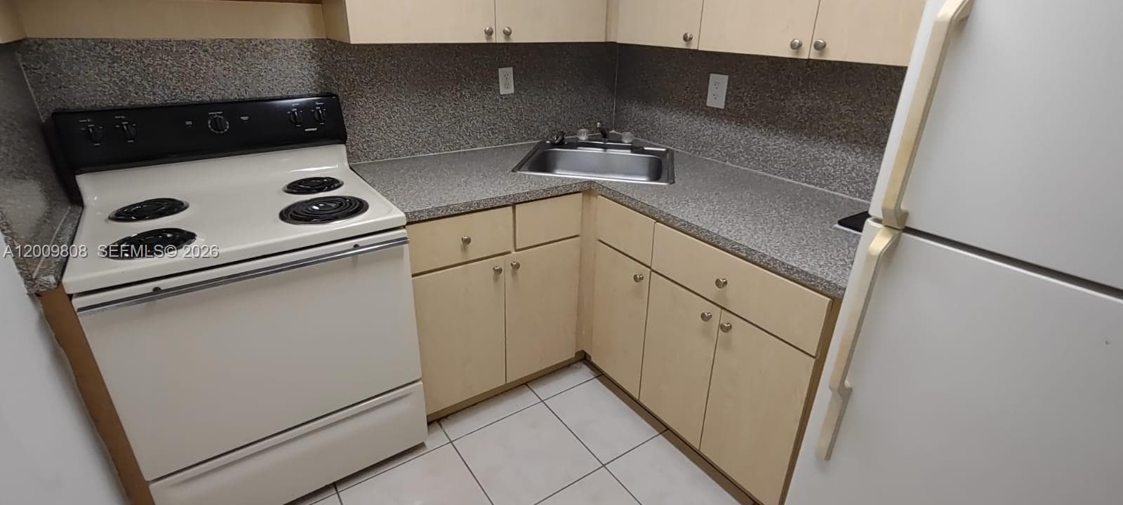 606 W 81st St # 309, Hialeah, FL 33014 — zdjęcie 5