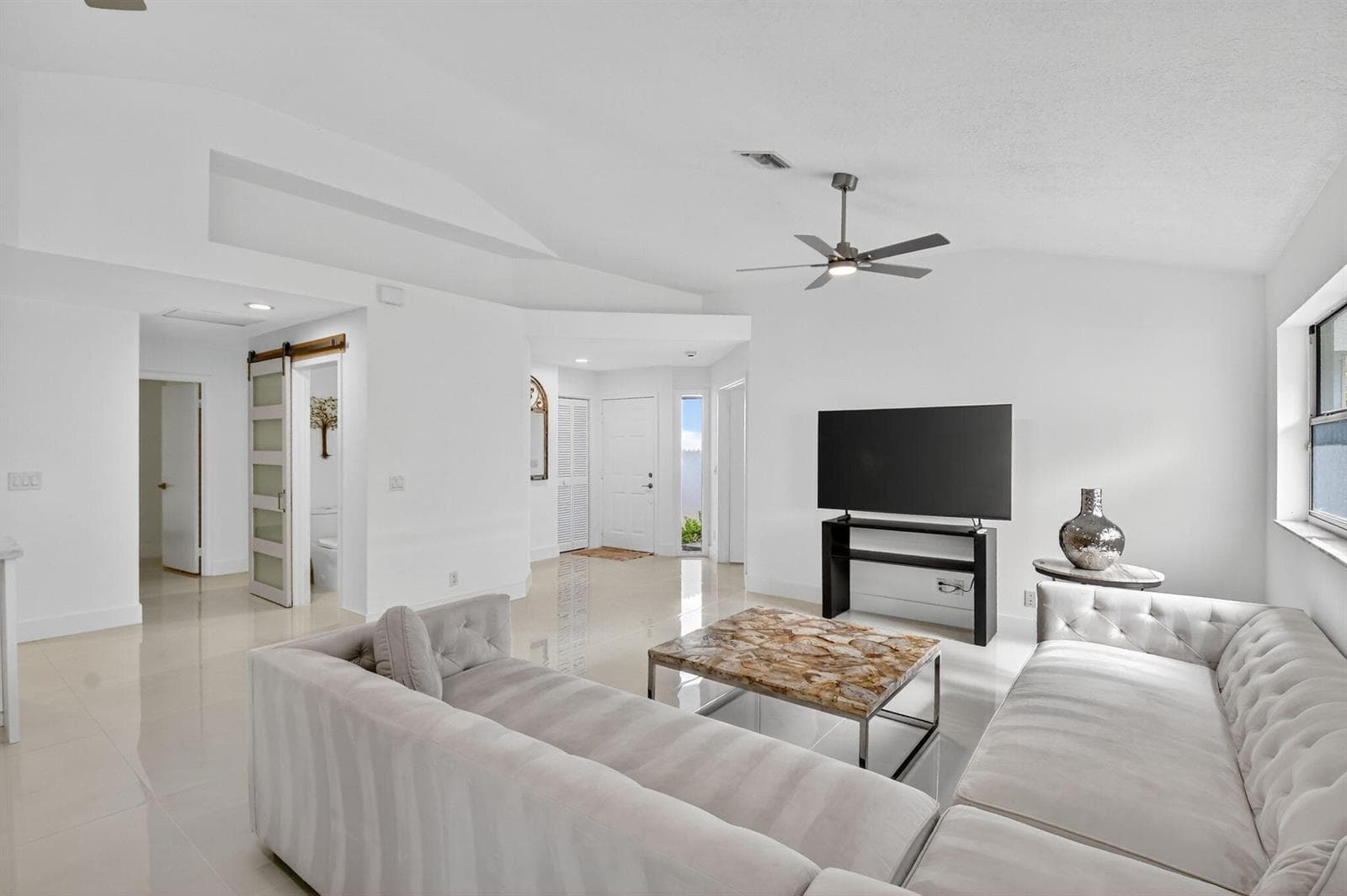 2218 NW 52nd Street, Boca Raton, FL 33496 — zdjęcie 2