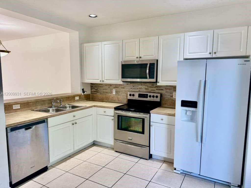 669 NW 42nd Ave, Plantation, FL 33317 — zdjęcie 5