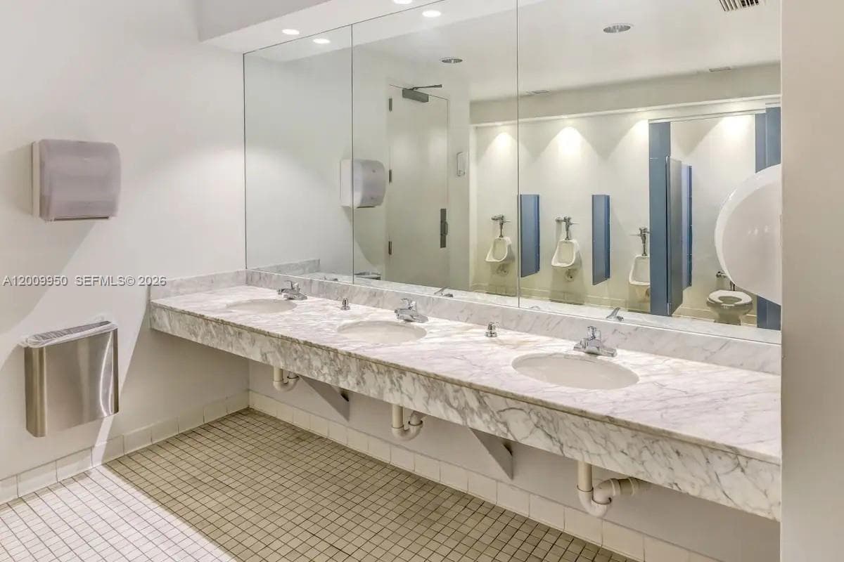 1200 Brickell Bay Dr # 1404, Miami, FL 33131 — zdjęcie 4