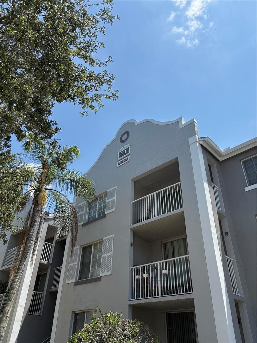 711 SW 111th Way # 202, Pembroke Pines, FL 33025 — zdjęcie 3
