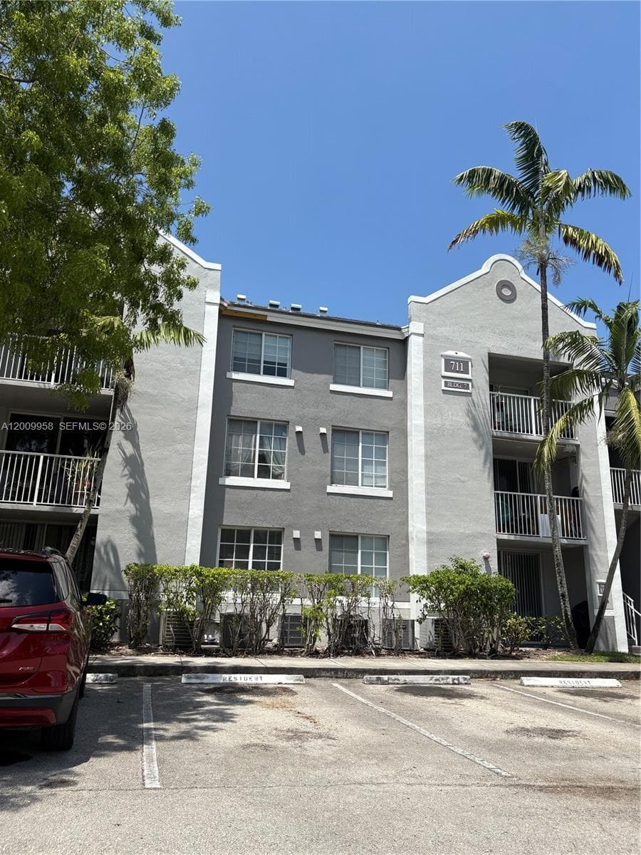 711 SW 111th Way # 202, Pembroke Pines, FL 33025 — zdjęcie 4