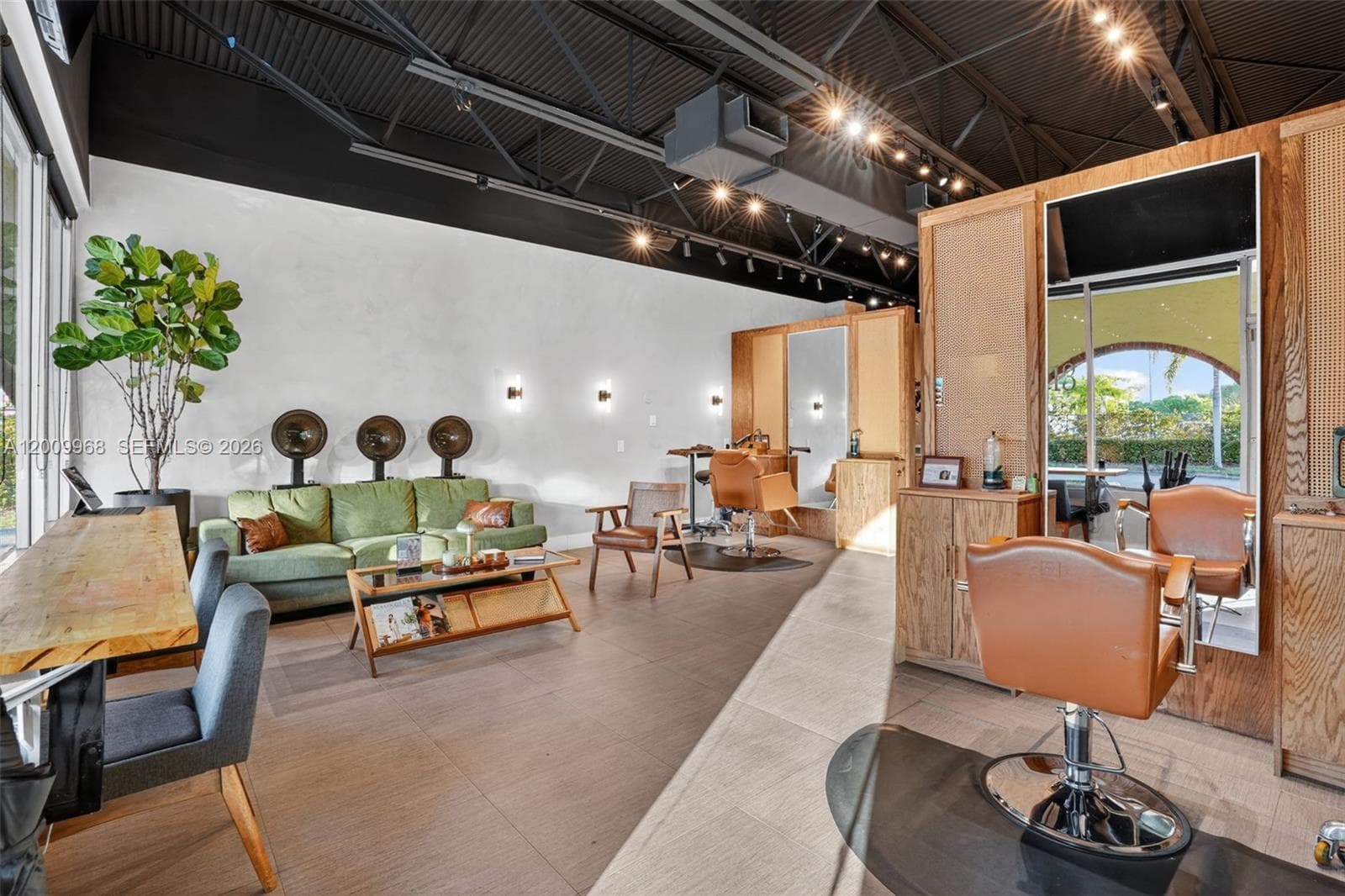 Turnkey Beauty Salon & Spa For Sale In Palmetto Bay, Palmetto Bay, FL 33157
