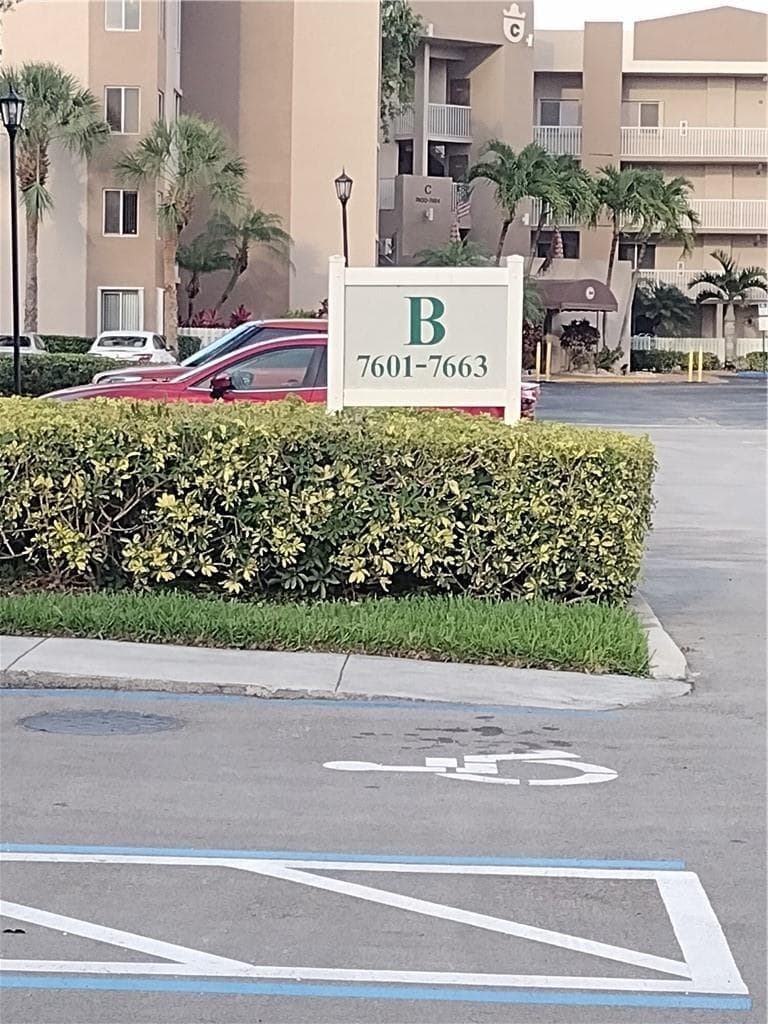 7621 Trent Drive # 111, Tamarac, FL 33321 — zdjęcie 2