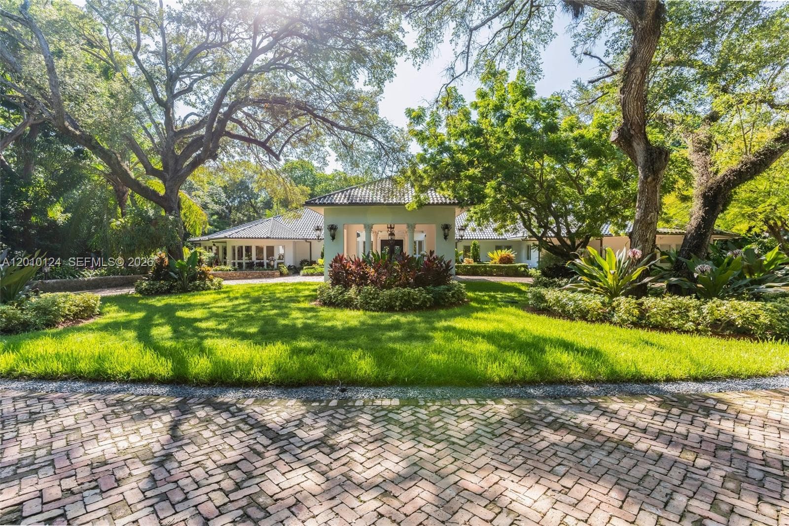 9400 Old Cutler Rd, Coral Gables, FL 33156
