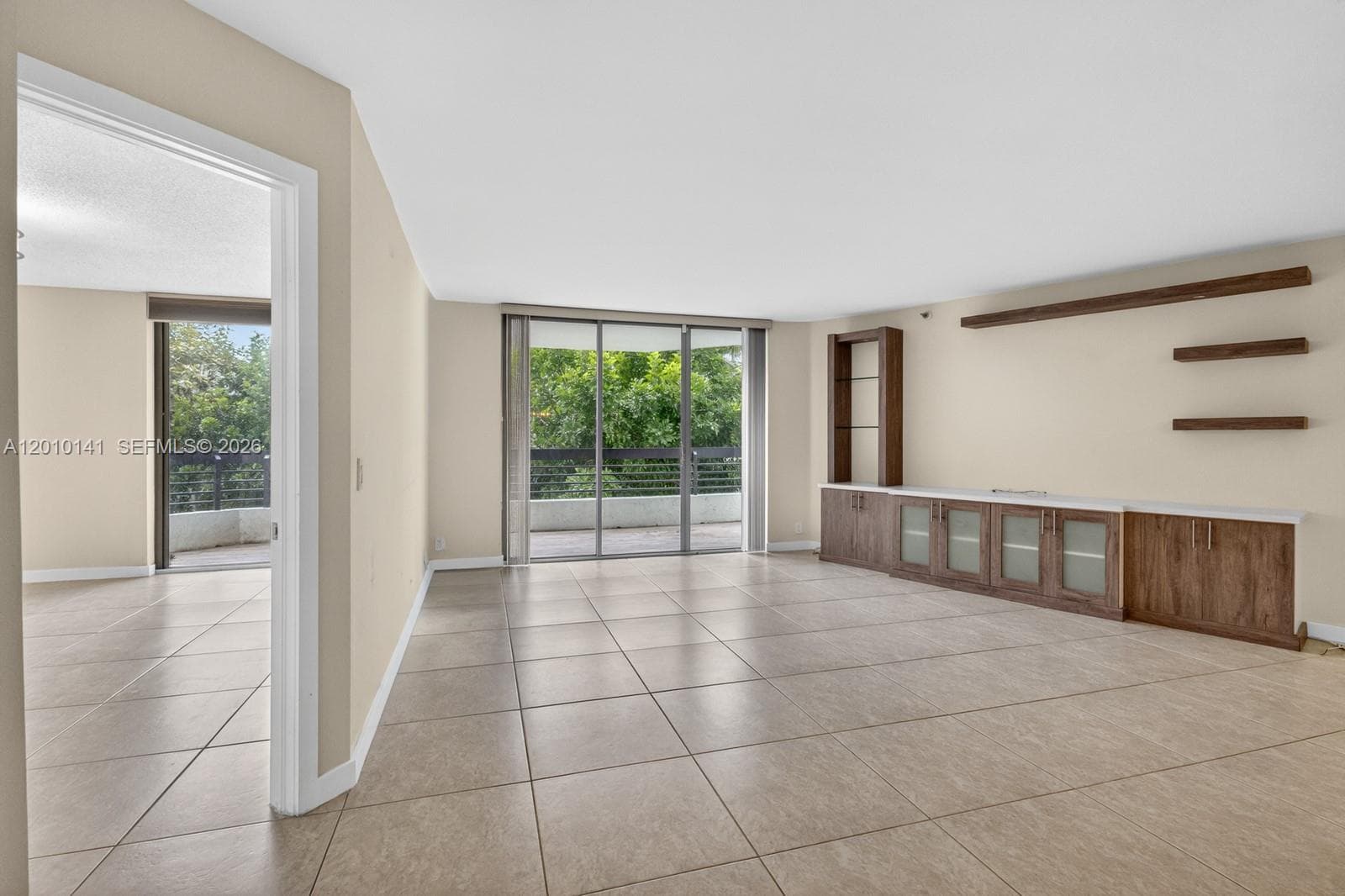 3500 Mystic Pointe Dr # 302, Aventura, FL 33180 — zdjęcie 5