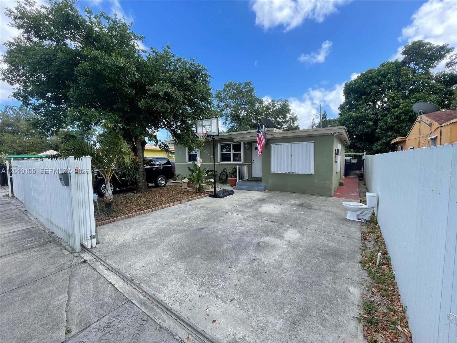 2144 NW 85th St, Miami, FL 33147 — zdjęcie 3