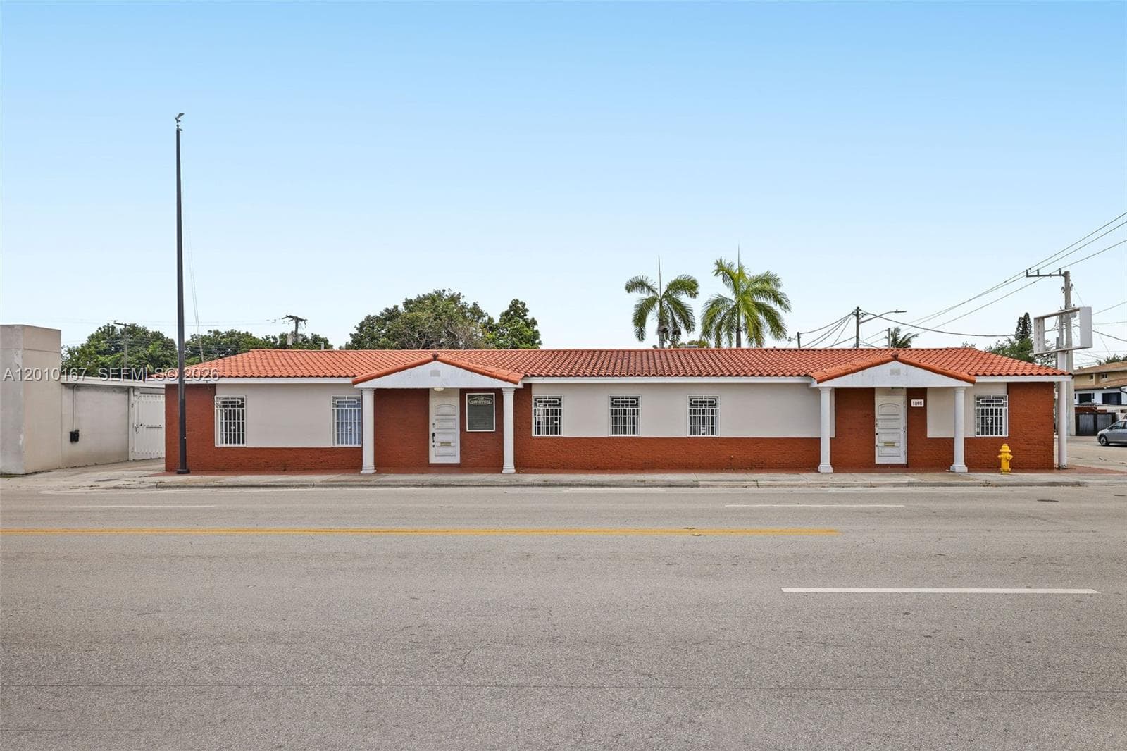1888 NW 7th St, Miami, FL 33125