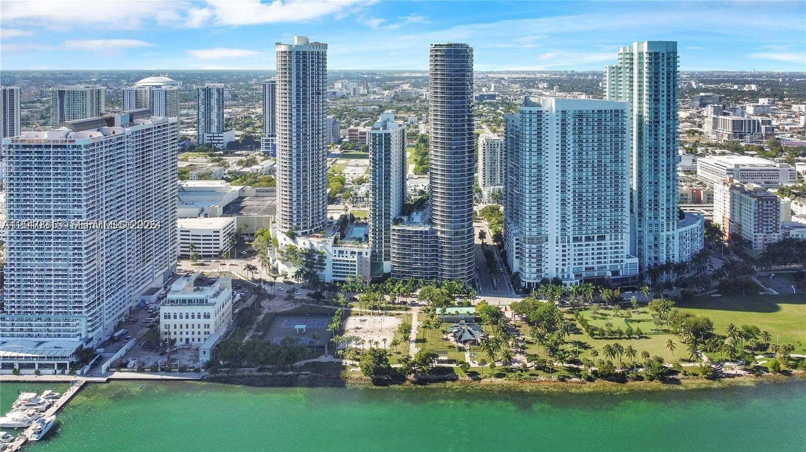 488 NE 18th St # 301, Miami, FL 33132 — zdjęcie 2