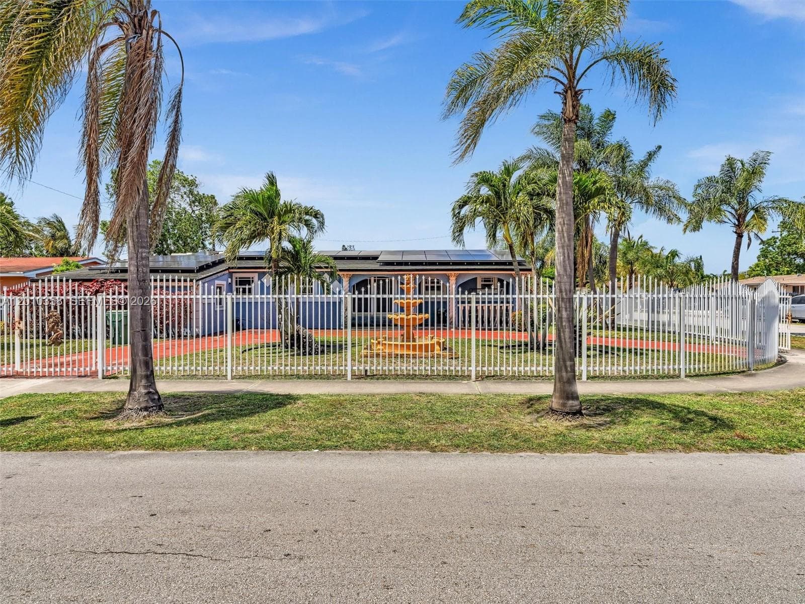4301 NW 185th St, Miami Gardens, FL 33055 — zdjęcie 3
