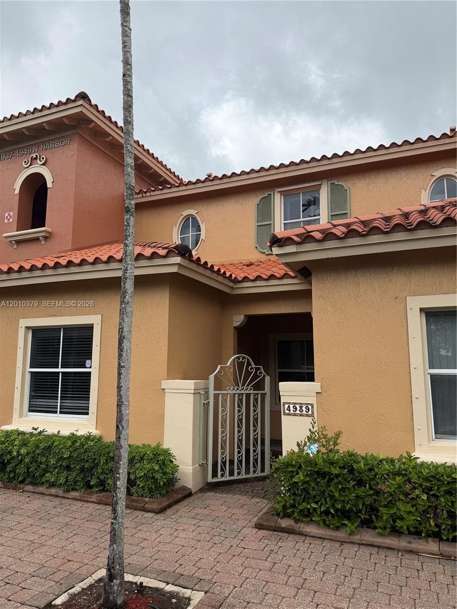 4939 N Harbor Isles Dr # 106, Dania Beach, FL 33312 — zdjęcie 2