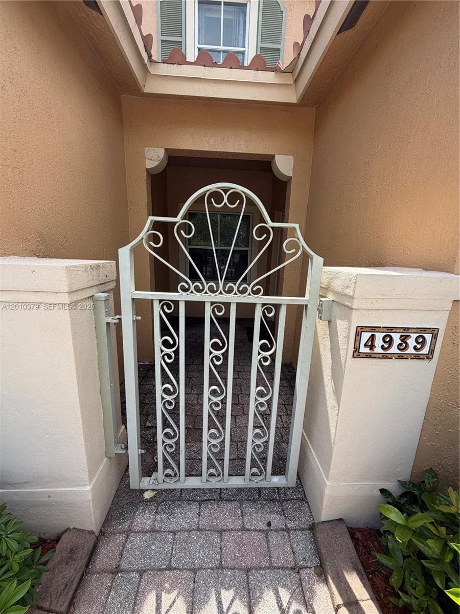 4939 N Harbor Isles Dr # 106, Dania Beach, FL 33312 — zdjęcie 3