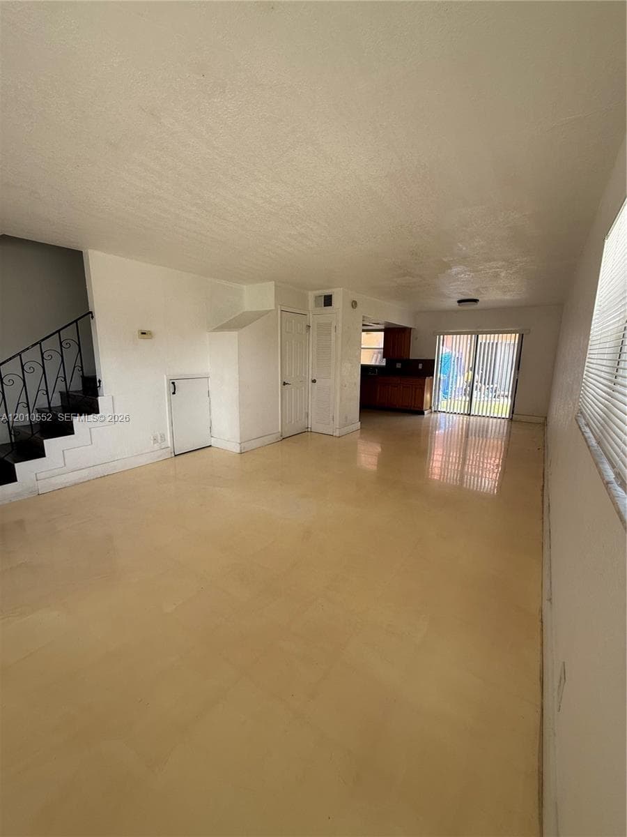 5231 NW 27th St # 8A, Lauderhill, FL 33313 — zdjęcie 4