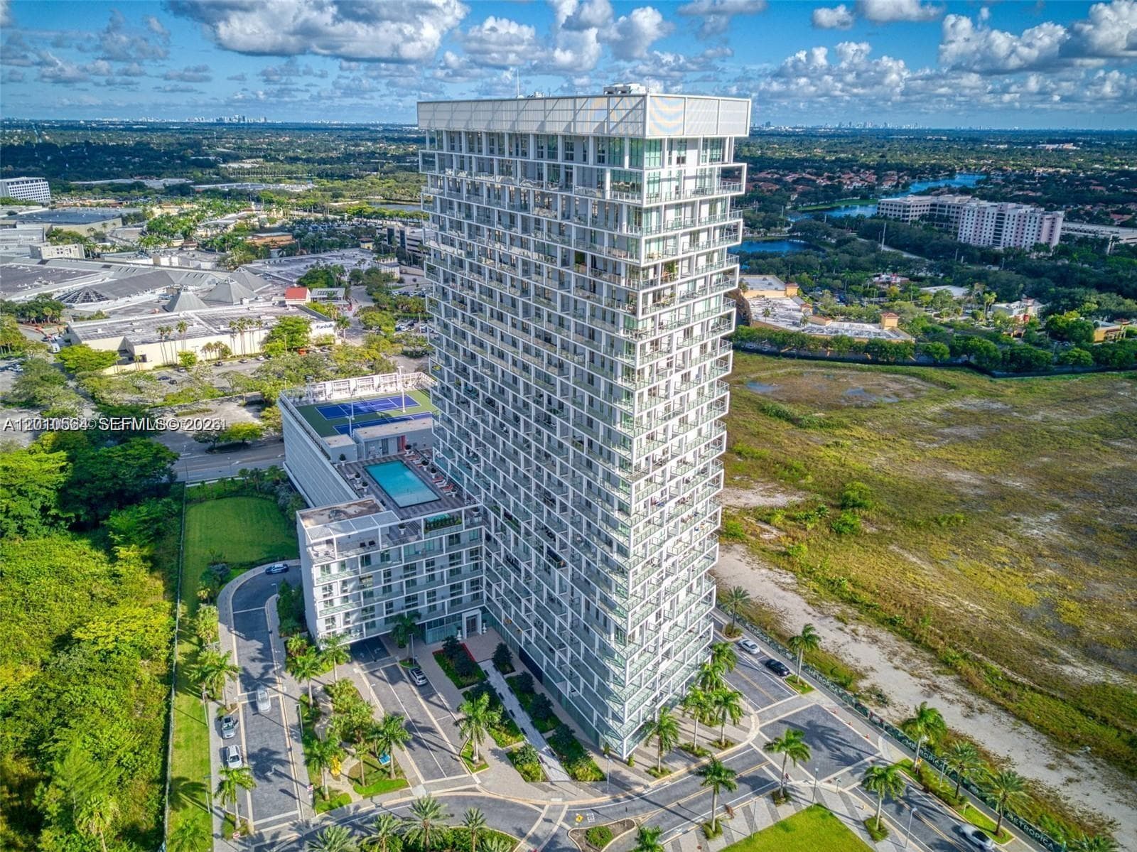2000 Metropica Way # 2304, Sunrise, FL 33323