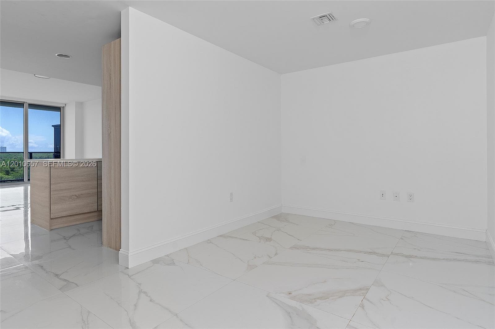 16385 Biscayne Blvd # 717, North Miami Beach, FL 33160 — zdjęcie 4