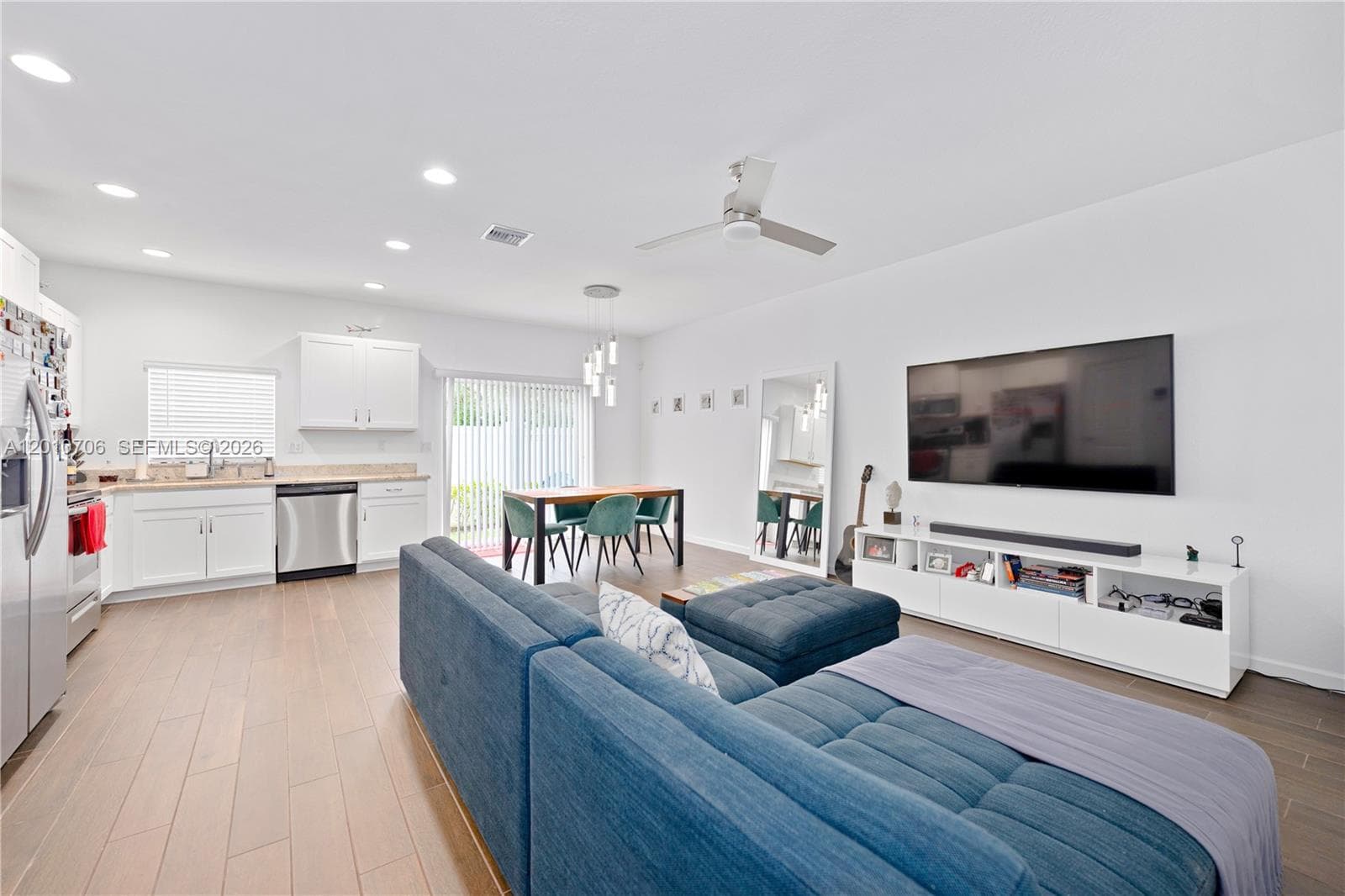 1106 NW 40th Ter, Lauderhill, FL 33313 — zdjęcie 5
