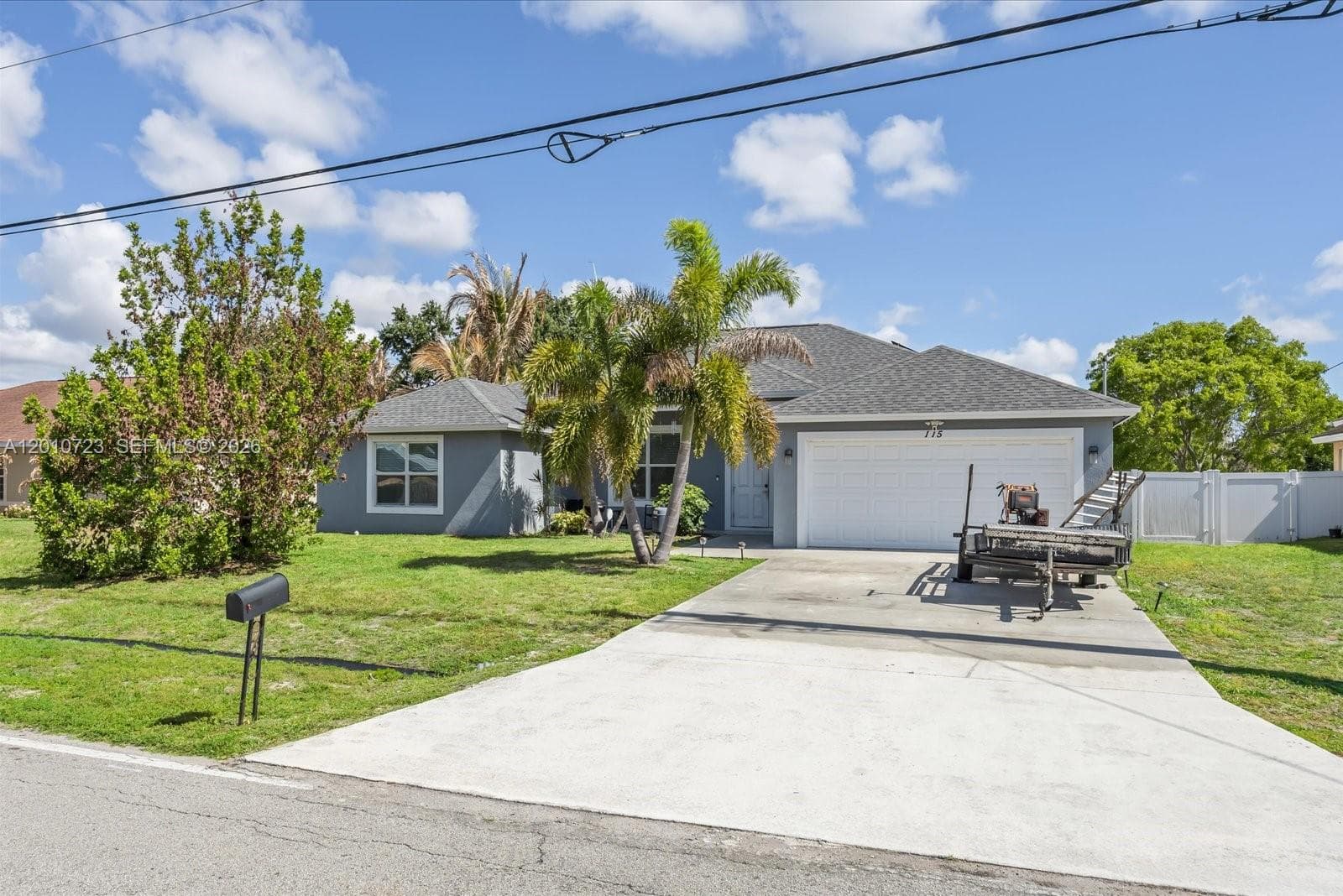 115 SW Glenwood Dr, Port St. Lucie, FL 34984 — zdjęcie 4