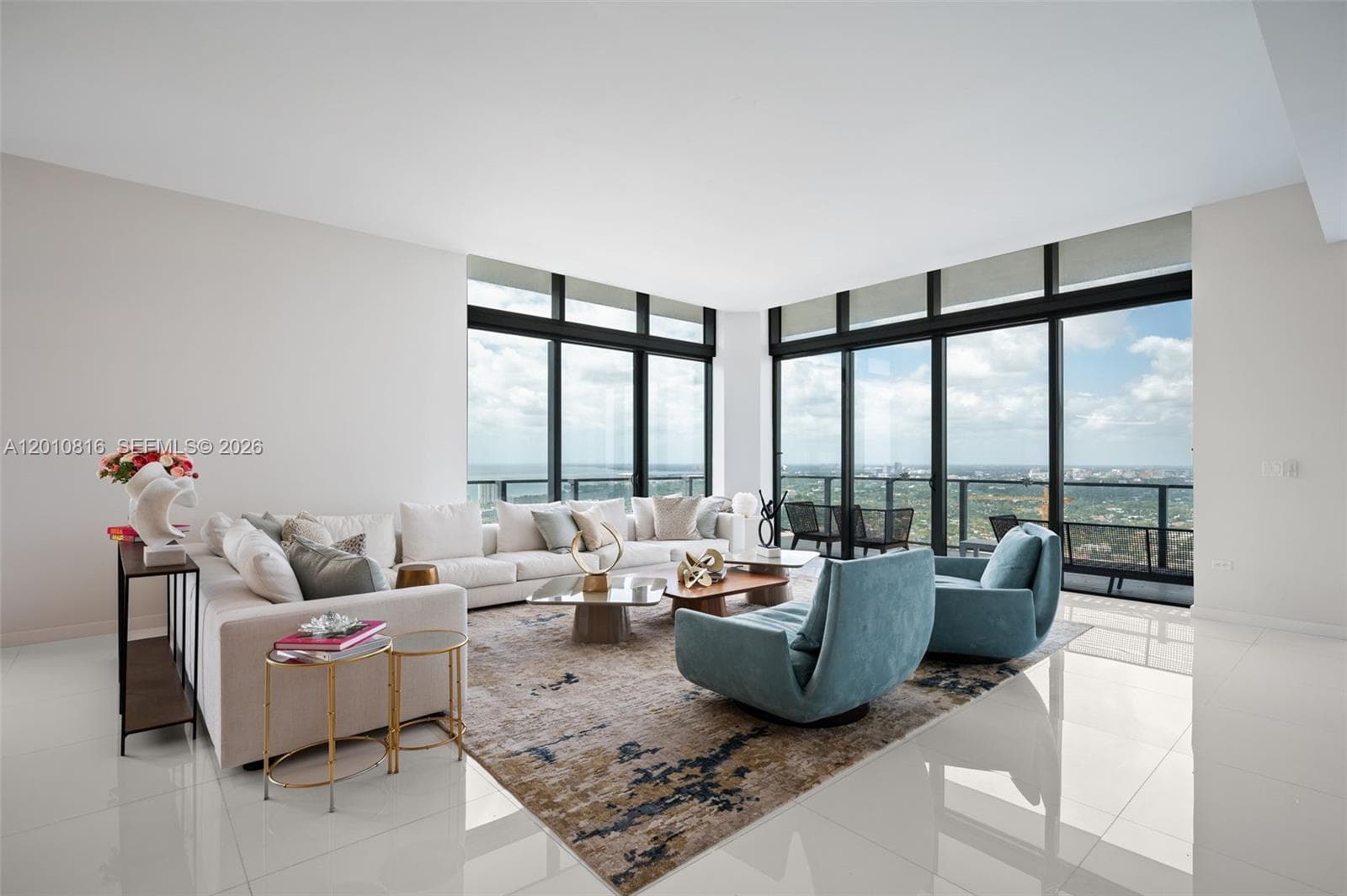 88 SW 7th St # PH4301, Miami, FL 33130 — zdjęcie 4
