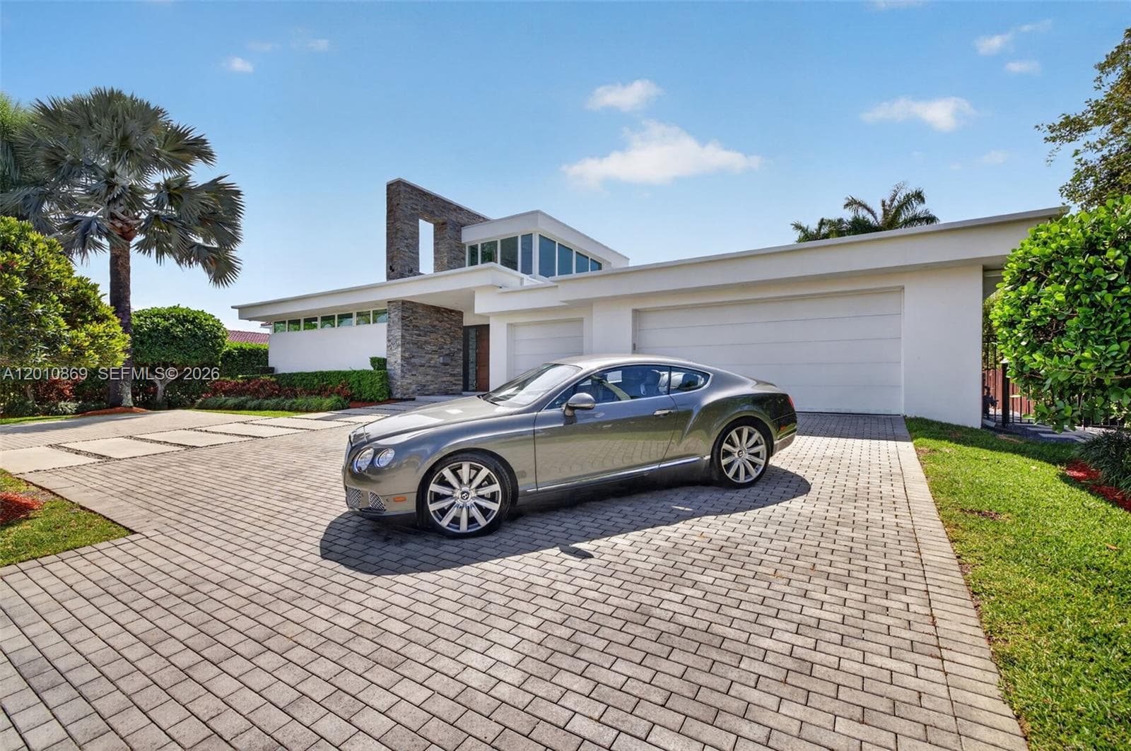 907 Diplomat Pkwy, Hallandale Beach, FL 33009 — zdjęcie 3