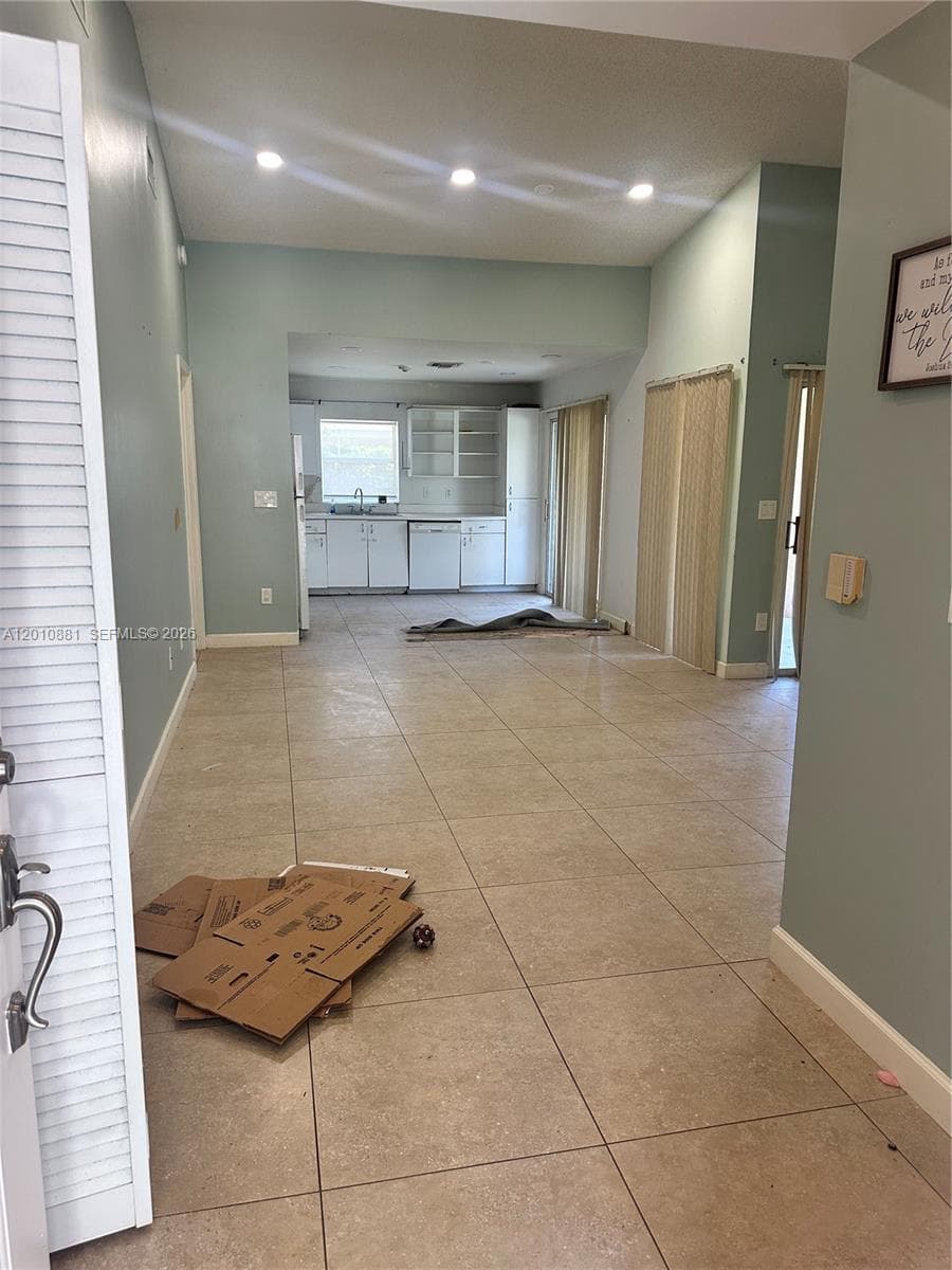 472 SE 22nd Dr, Homestead, FL 33033 — zdjęcie 2