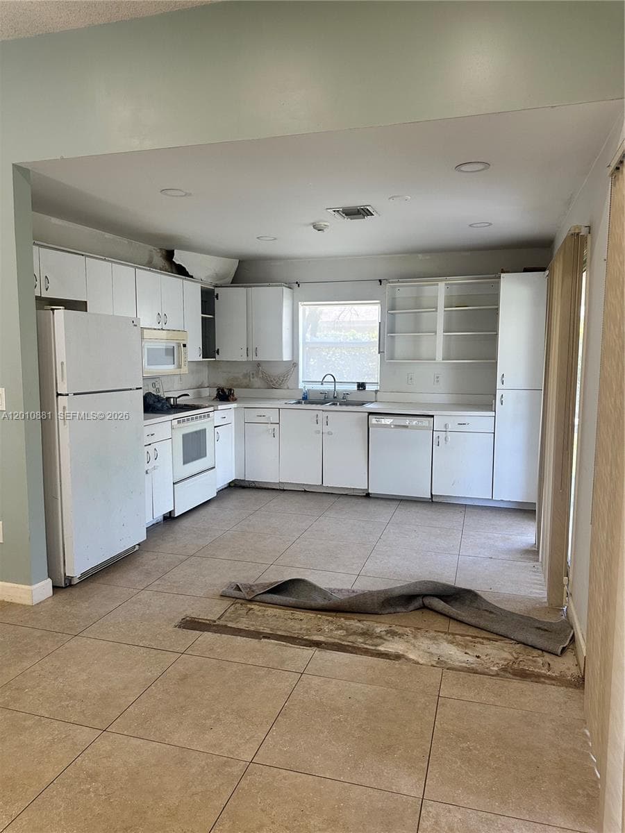 472 SE 22nd Dr, Homestead, FL 33033 — zdjęcie 3